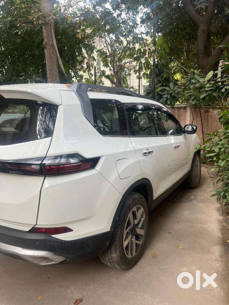 Tata Safari 2021 Top Model