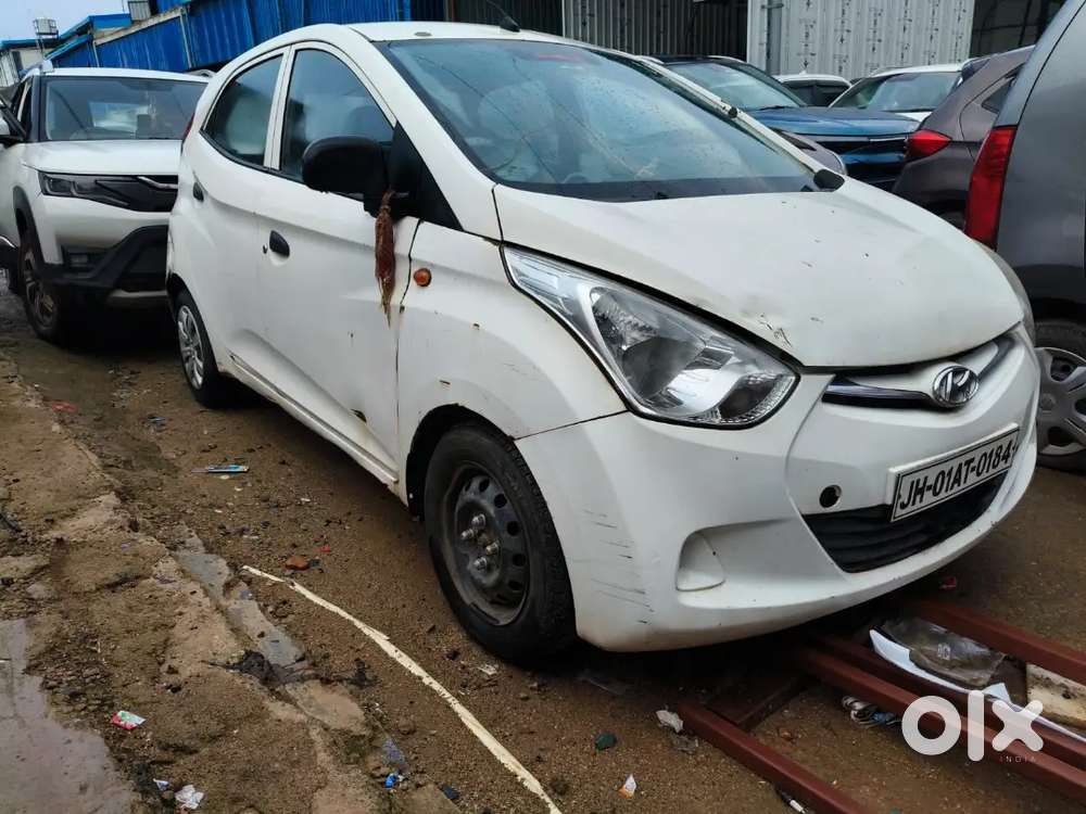 Hyundai Eon Magna Plus 2013 Petrol