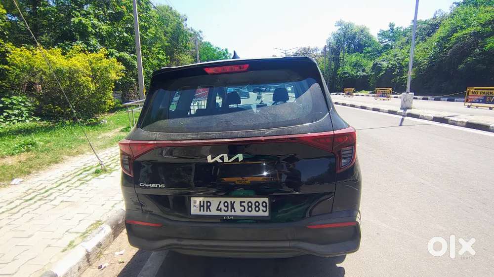 Kia Carens 1.5 2025 Manual Premium Urgent Sell Loan Transfer Also