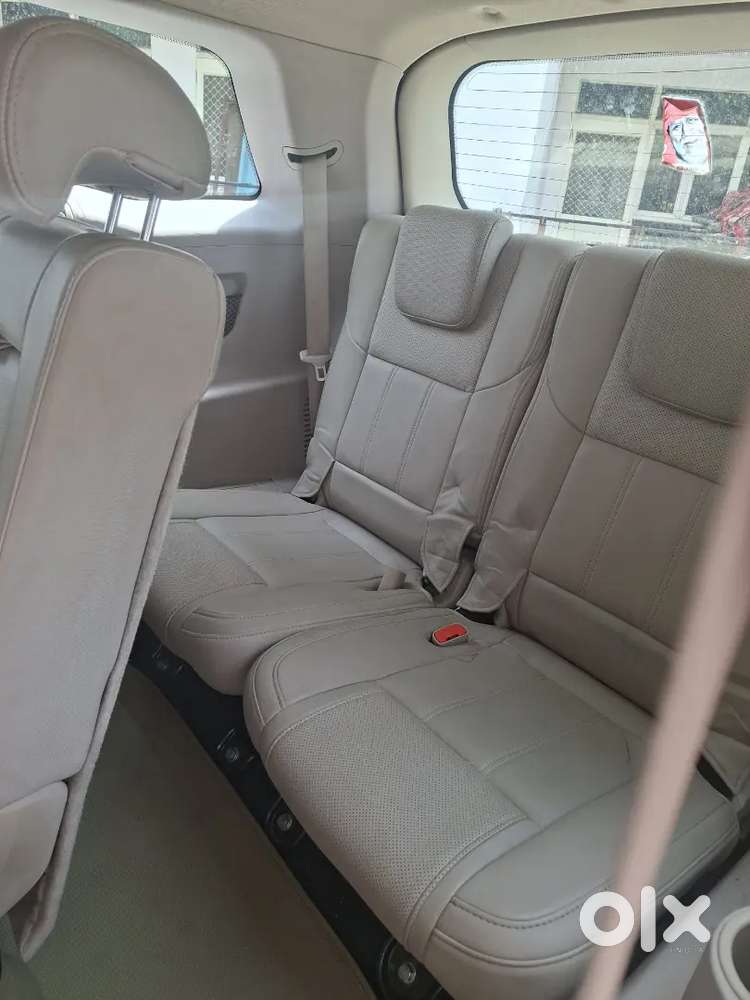 Mahindra Xuv500 2017 Diesel Only 22000 Km Driven With Sunroof