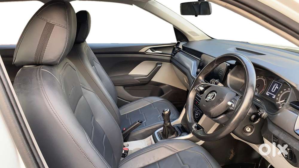 Skoda Kushaq 1.0 Tsi Ambition, 2022, Petrol