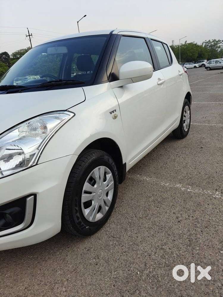 Maruti Suzuki Swift Lxi, 2016, Petrol