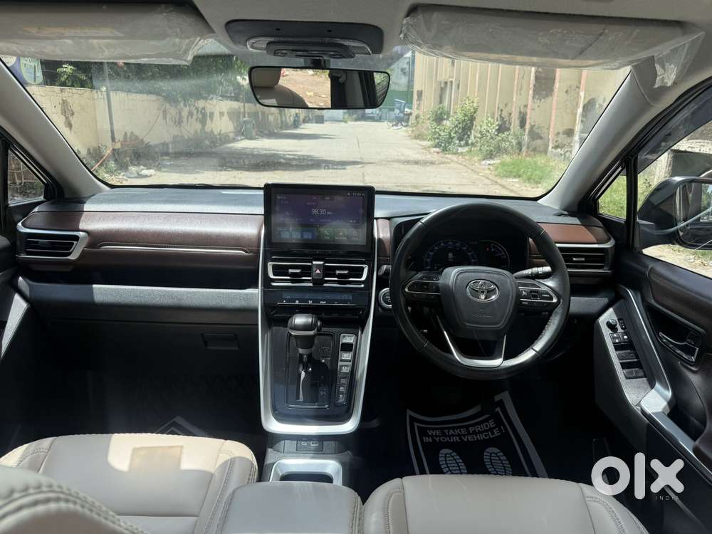 Toyota Innova Hycross 2.0 Vx (o) Hybrid 8 Str, 2024, Cng & Hybrids