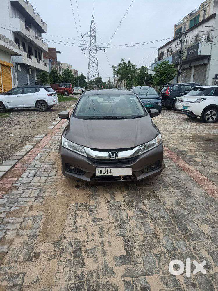 Honda City V At Sunroof I-vtec, 2015, Petrol