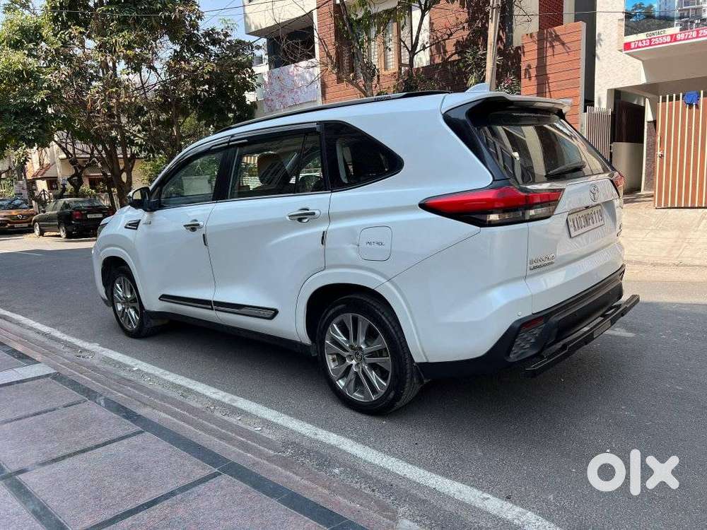 Toyota Innova Hycross 2.0 Vx Hybrid 7 Str, 2023, Petrol