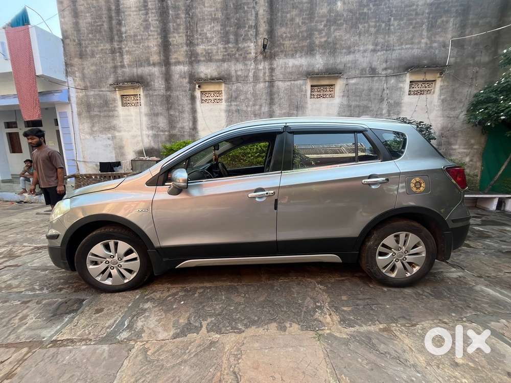 Maruti Suzuki S-cross 2016 Diesel Well Maintained