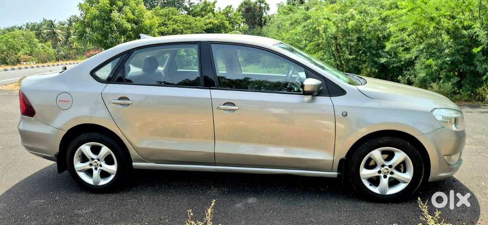 Skoda Rapid 1.5 Tdi Ambition Plus, 2015, Diesel