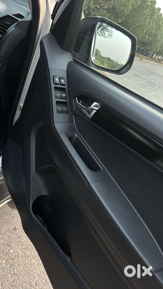 Isuzu V-cross, 2022, Diesel