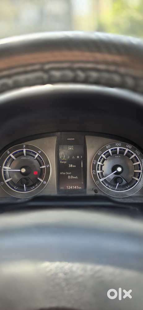 Toyota Innova Crysta 2.4 V 8 Str, 2017, Diesel