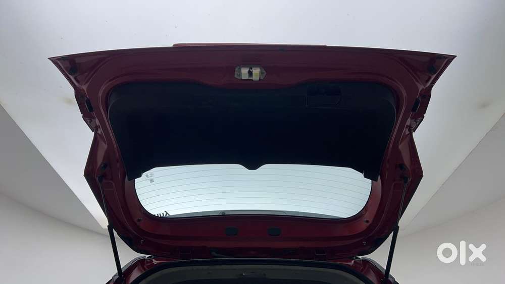 Maruti Suzuki Vitara Brezza 1.5 Zxi Plus At Dual Tone, 2022, Petrol