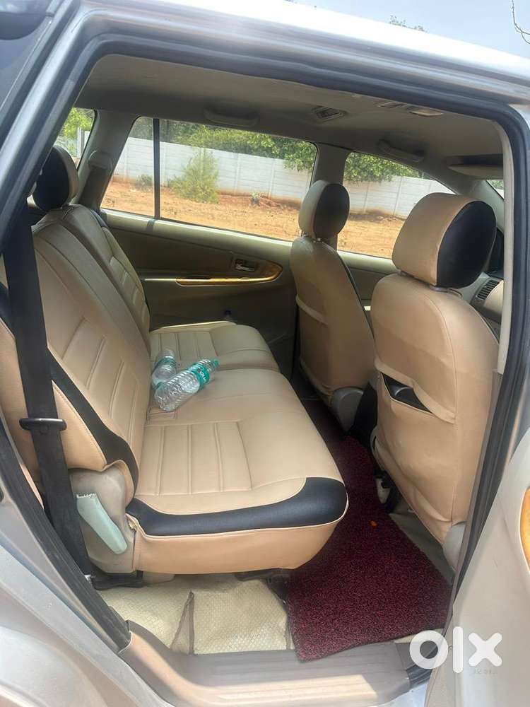 Toyota Innova 2016 Diesel 350000 Km Driven