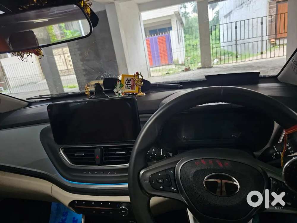 Tata Altroz 1.2 Xz Petrol Manual 2025