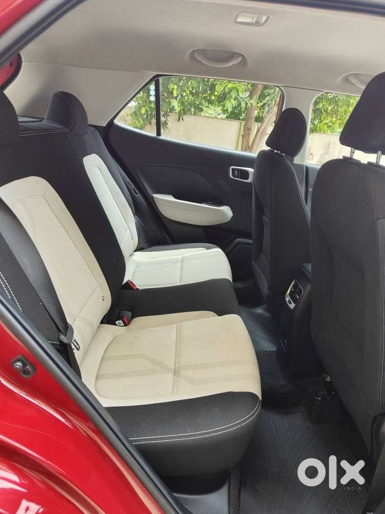 Hyundai Venue 1.2 S (o), 2022, Petrol