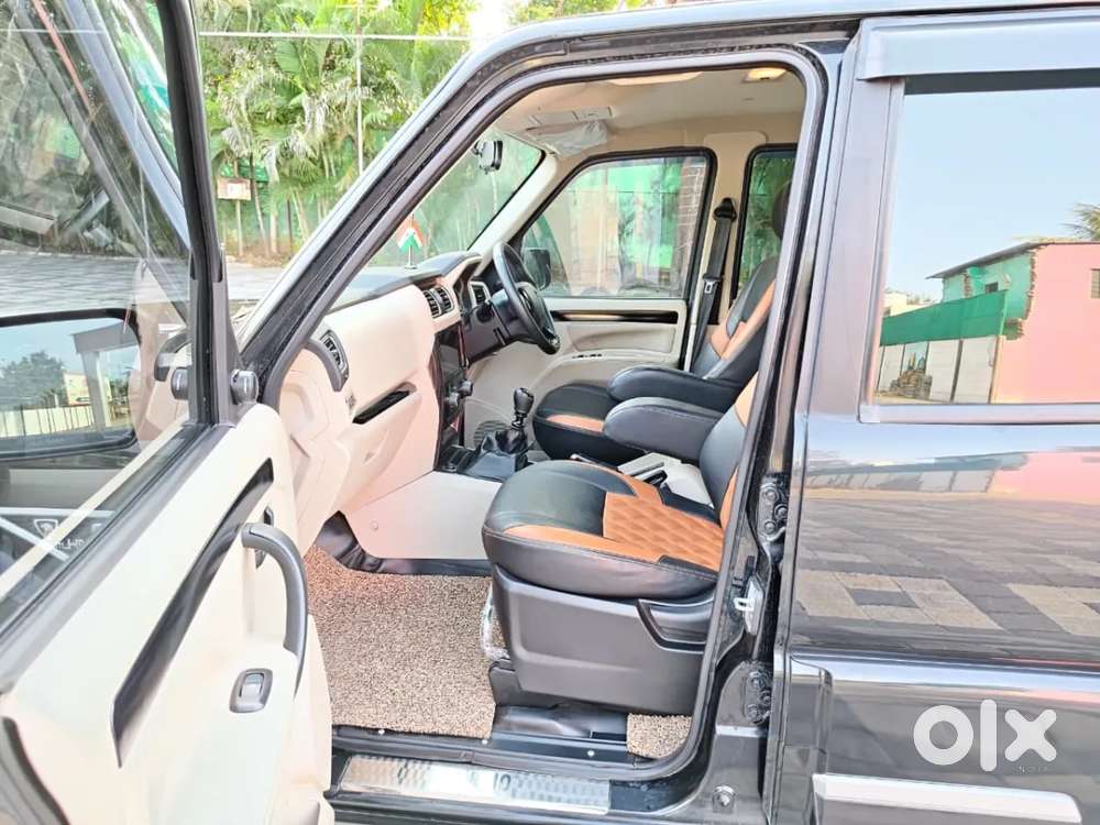 Mahindra Scorpio Classic, 2023, Diesel