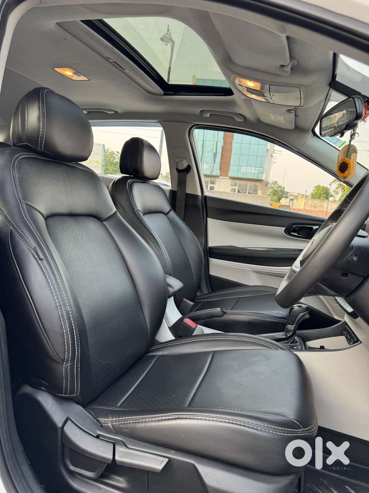 Hyundai Elite I20 1.2 Asta (o) Dual Tone, 2024, Petrol