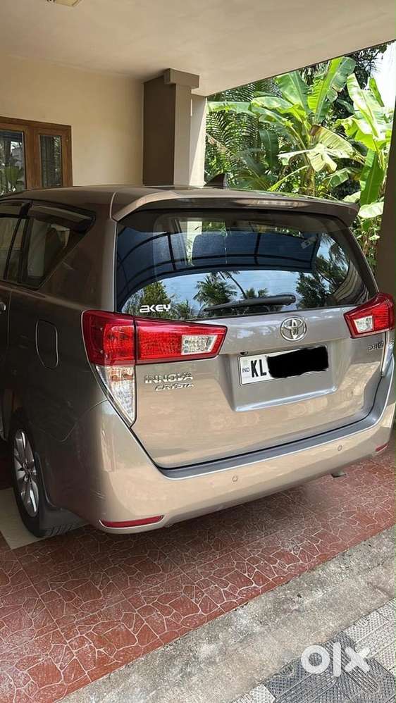Toyota Innova Crysta 2019