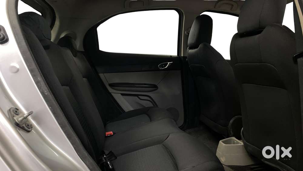 Tata Tiago 1.2 Revotron Xz, 2016, Petrol