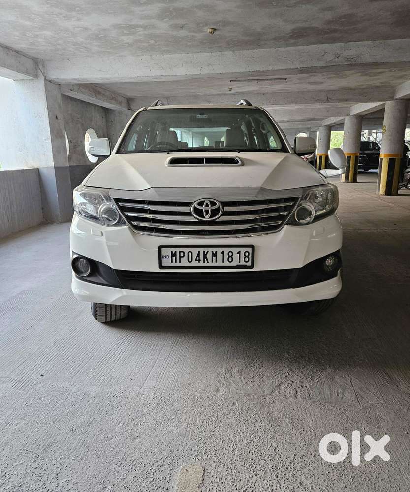 Toyota Fortuner 2011-2016 4x2 Manual, 2013, Diesel