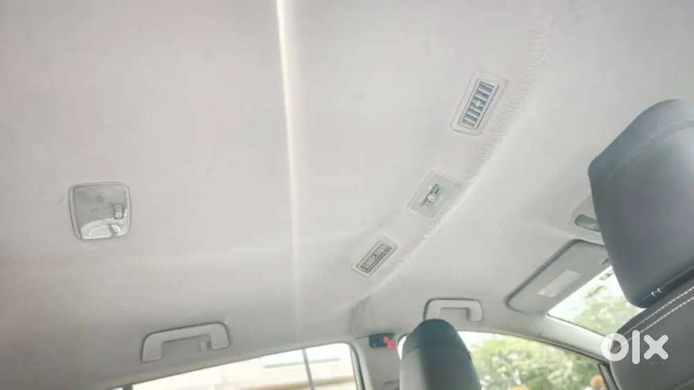 Toyota Innova Crysta 2016 (taxi)