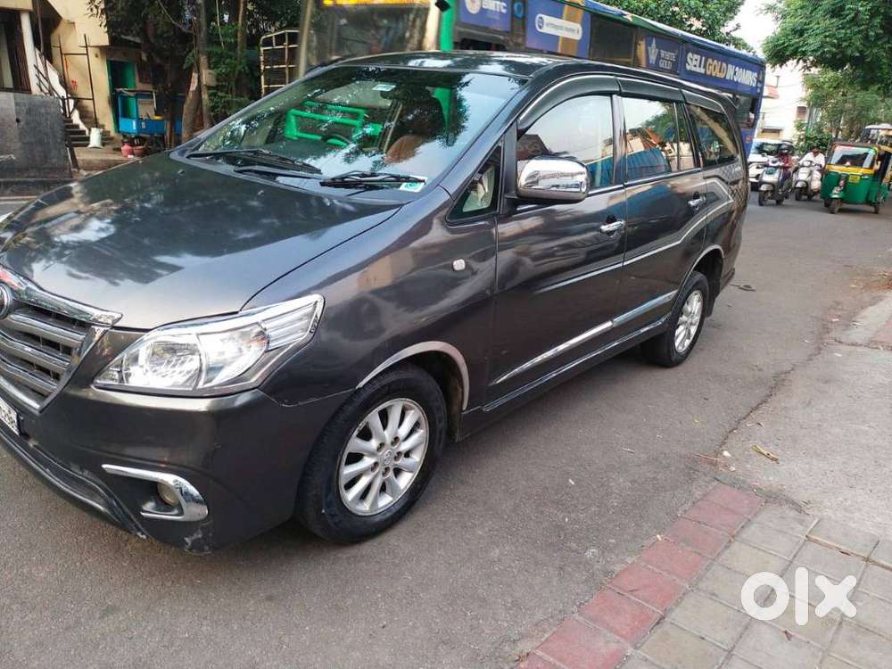 Toyota Innova 2.5 Gx (diesel) 7 Seater Bs Iv, 2015, Diesel