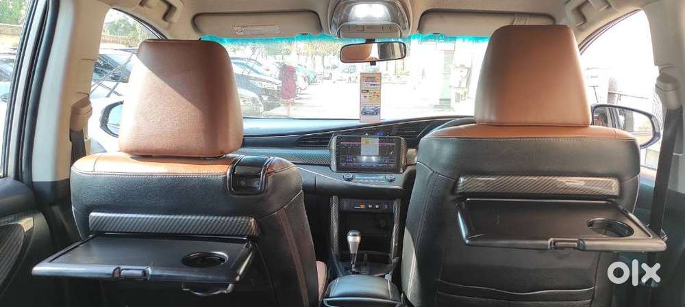 Toyota Innova Crysta 2.8z Automatic, 2016, Diesel