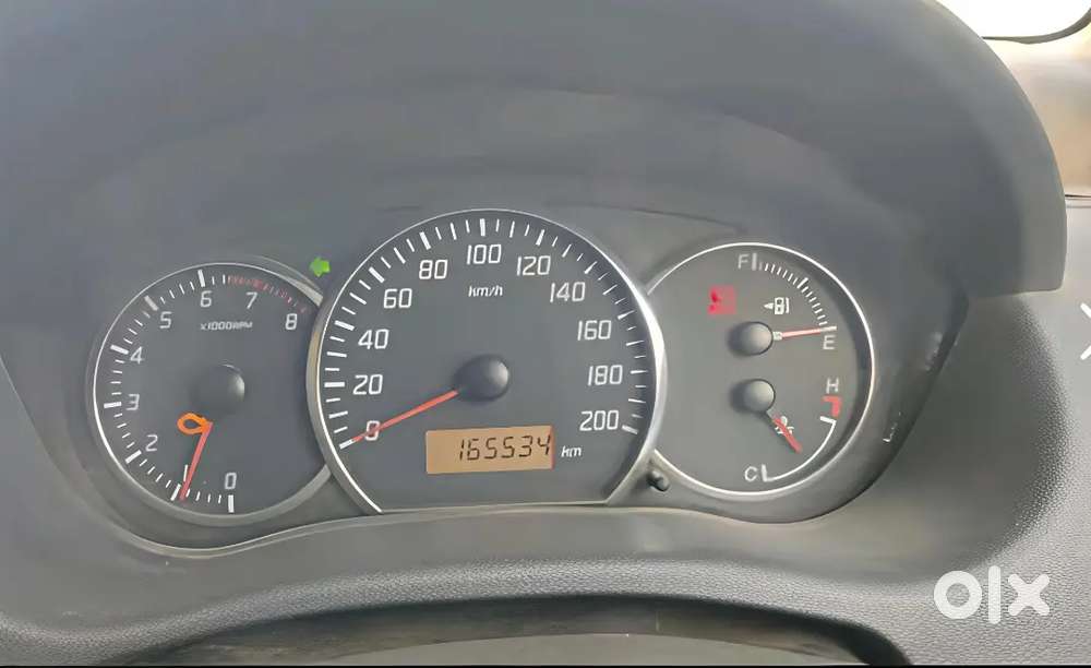 Maruti Suzuki Swift Lxi 2011