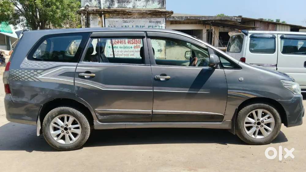 Toyota Innova 2014 Diesel Well Maintained