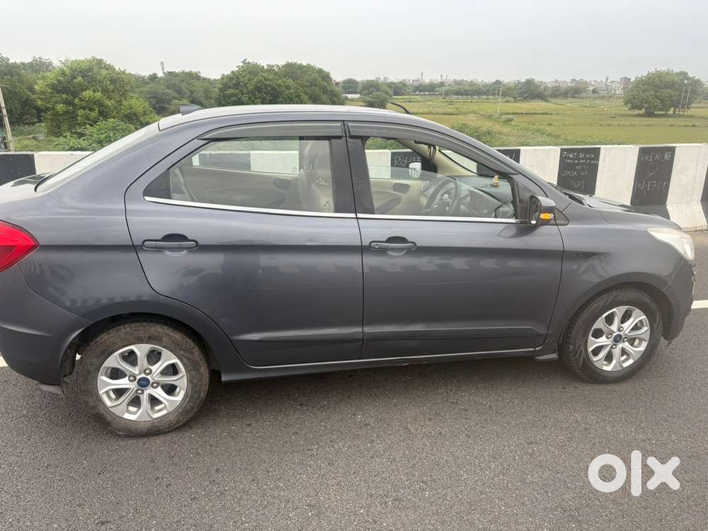 Ford Aspire Titanium Blu 2017