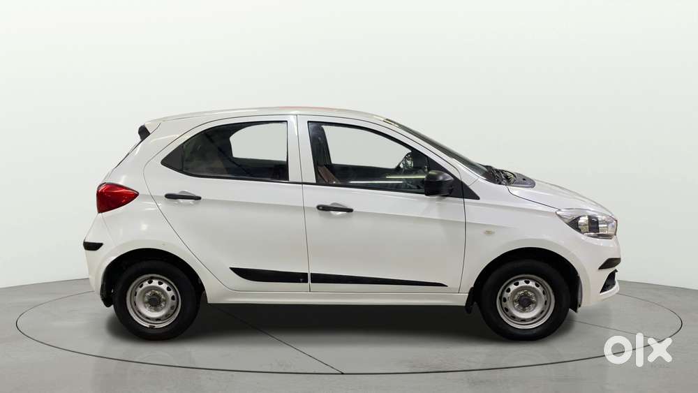 Tata Tiago Xe, 2018, Petrol