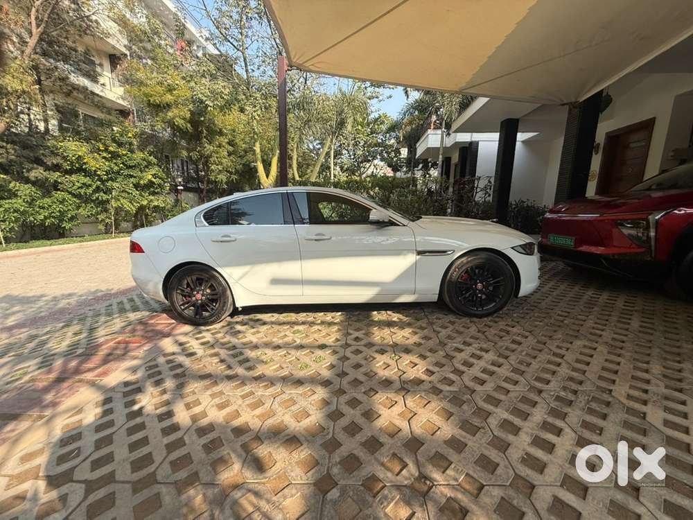 Jaguar Xe 2019