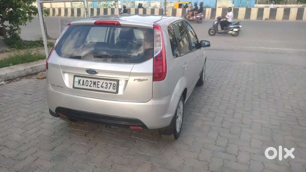 Ford Figo Petrol Titanium 2010