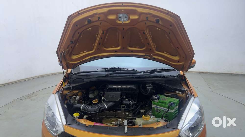 Tata Tiago Xza, 2017, Petrol