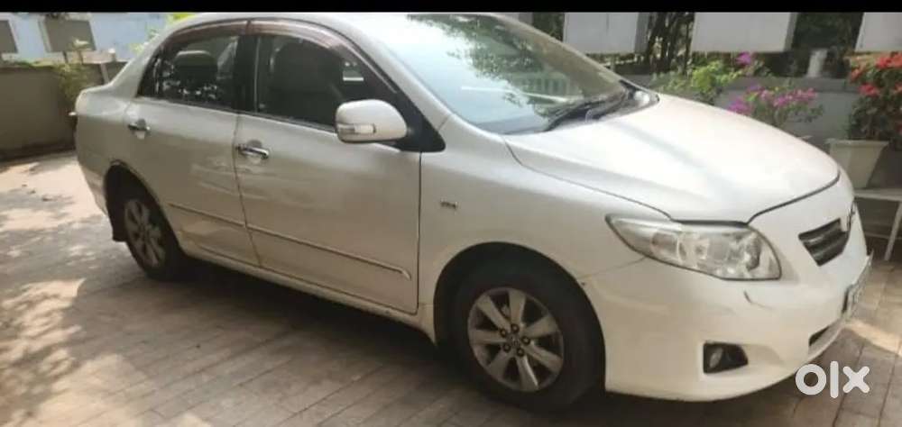 Toyota Corolla Altis 2010