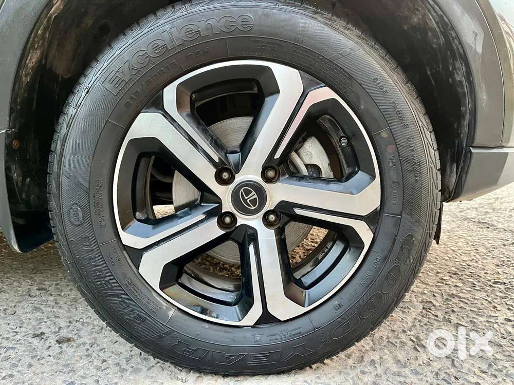 Tata Nexon Xz Plus Luxs, 2023, Petrol
