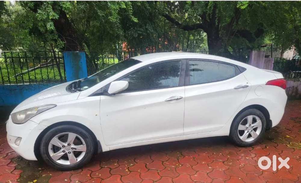 Hyundai Elantra Petrol 2014