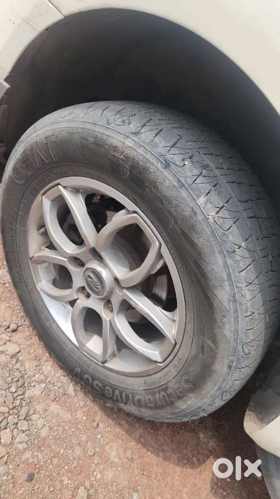 Mahindra Xuv500 2017 Diesel 102000 Km Driven