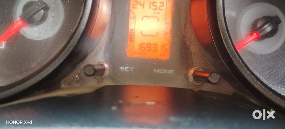 Mahindra Tuv 300 T6, 2017, Diesel