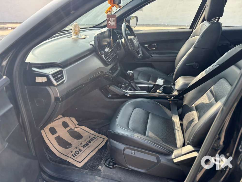 Tata Harrier Xza Dark Edition, 2022, Petrol