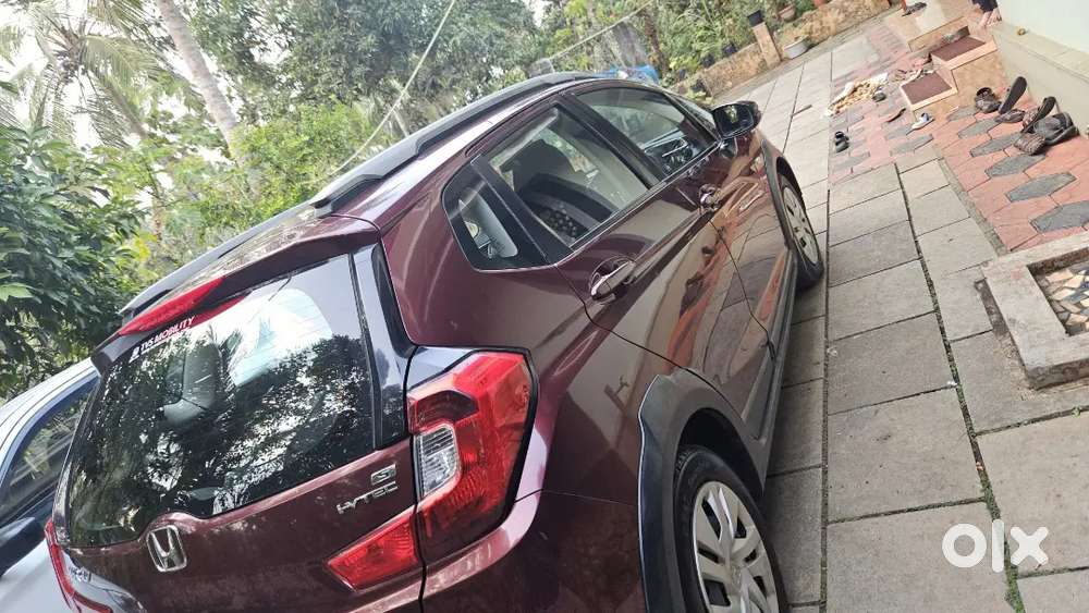 Single Owned Well Maintained Good Condition Honda Car.
