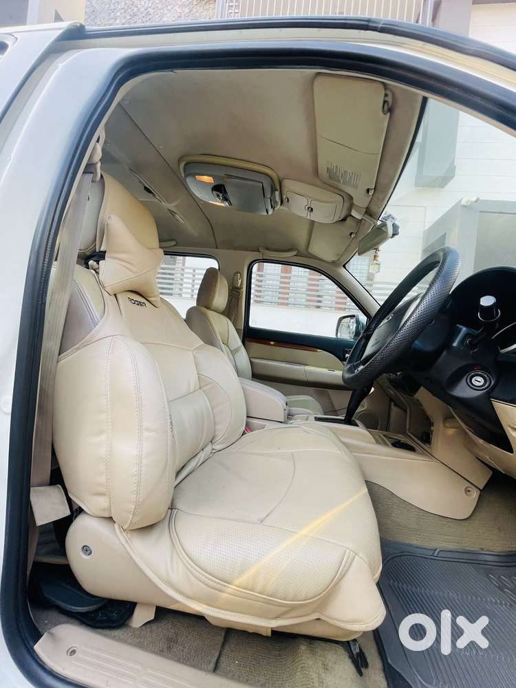 Ford Endeavour 2.2 Titanium At 4x2, 2011, Diesel