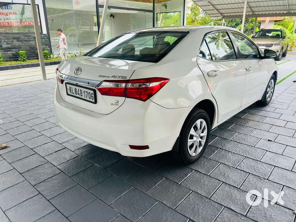 Toyota Corolla Altis J, 2015, Diesel