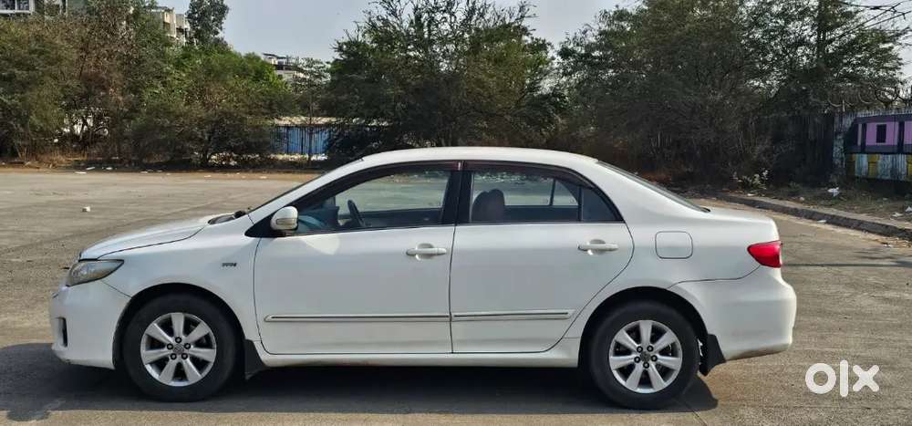 Corolla Altis [2011], Petrol