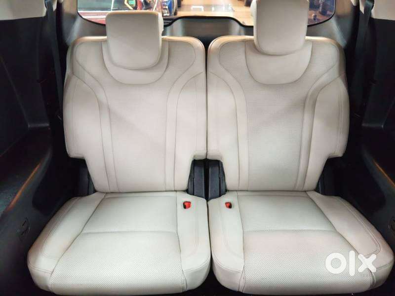 Mahindra Xuv700 2.0 Ax 7 Petrol At Luxury Pack Str, 2024, Petrol