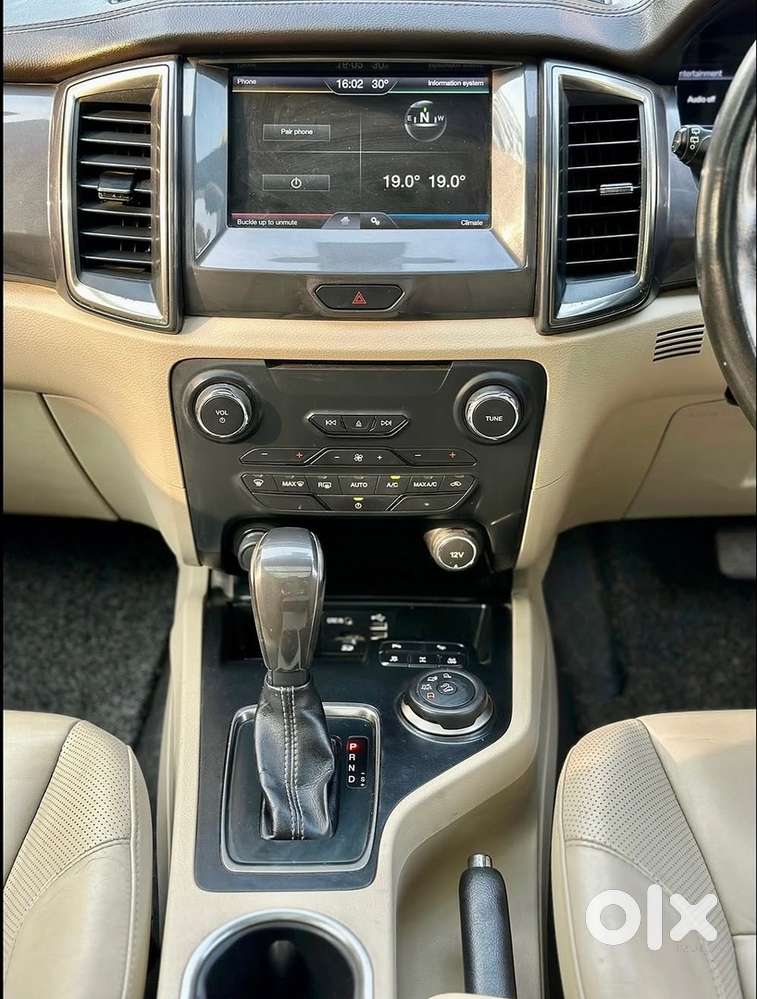 Ford Endeavour 3.2 Titanium 2016