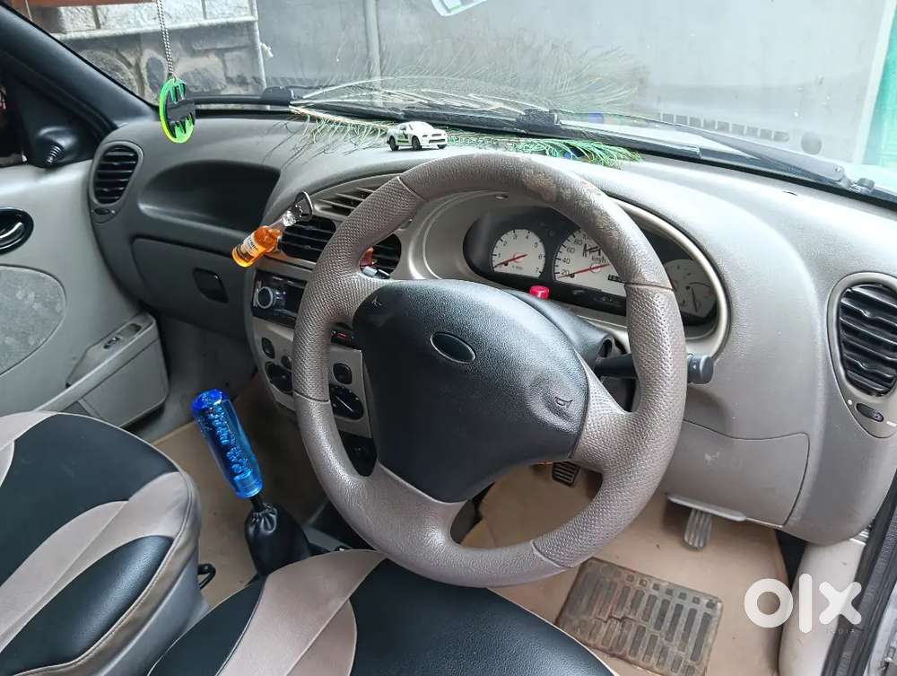 Ford Ikon 1.6 Zxi 2003 Car