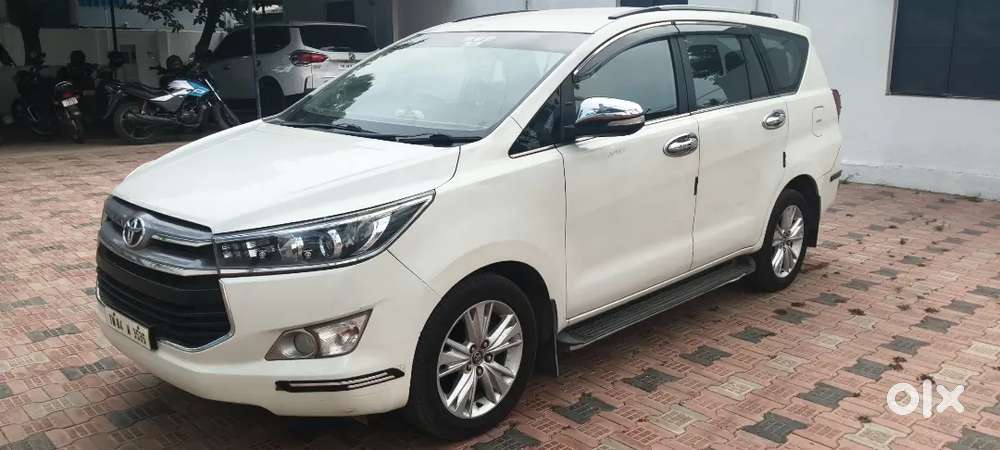 Innova Crysta 2.4 Z