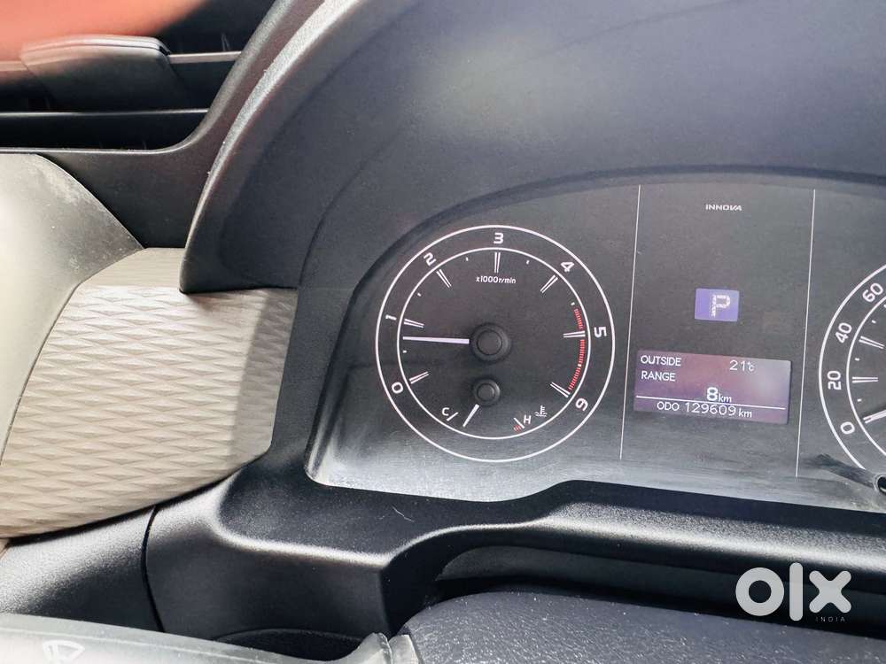 Toyota Innova Crysta [2020-ongoing] 2.4 Gx At 7 Str, 2021, Diesel