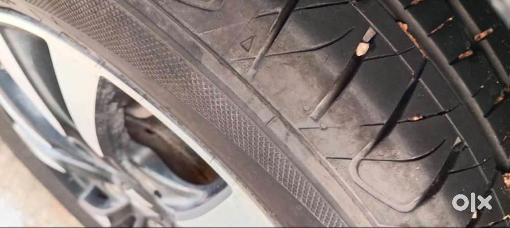 All Disc Brake , Cruse Control , Smart Hybrid Suv