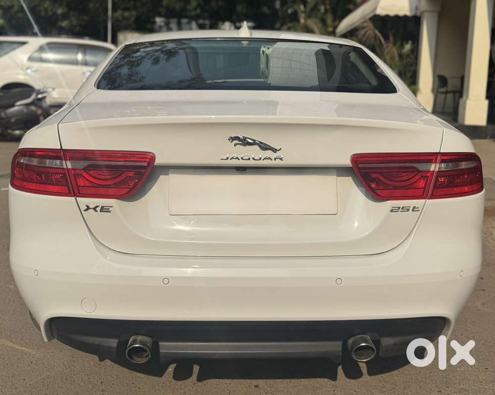 Jaguar Xe Portfolio, 2019, Petrol