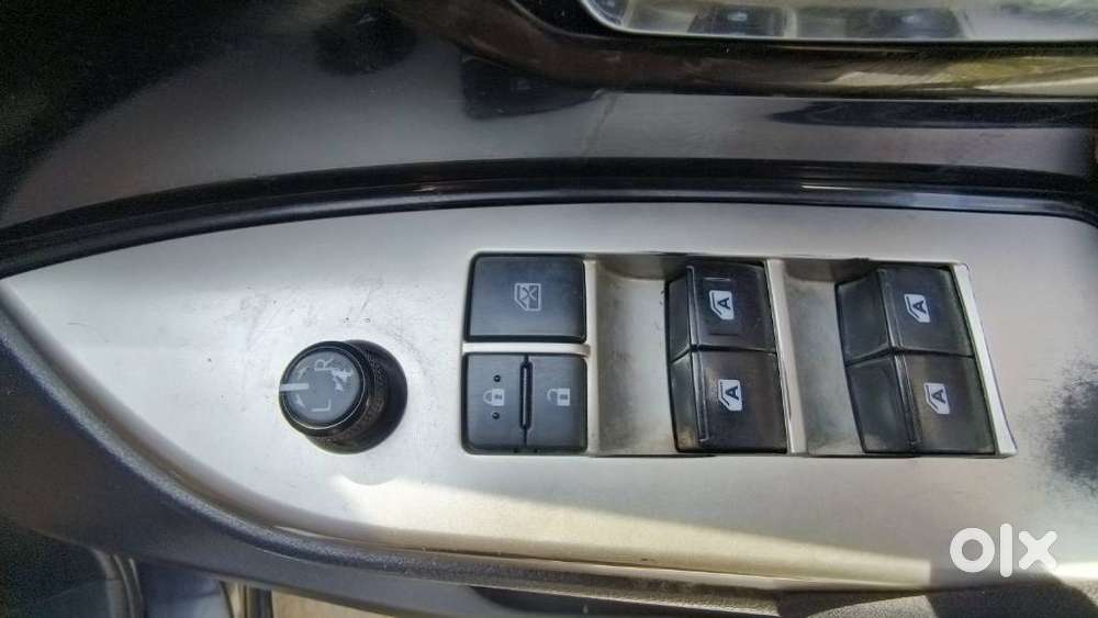 Toyota Innova Crysta 2.4 Vx Mt, 2016, Diesel